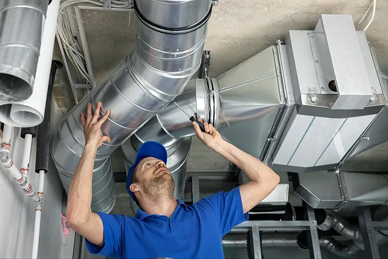 Unidad de climatización por conductos instalada en local comercial en Baix Llobregat
