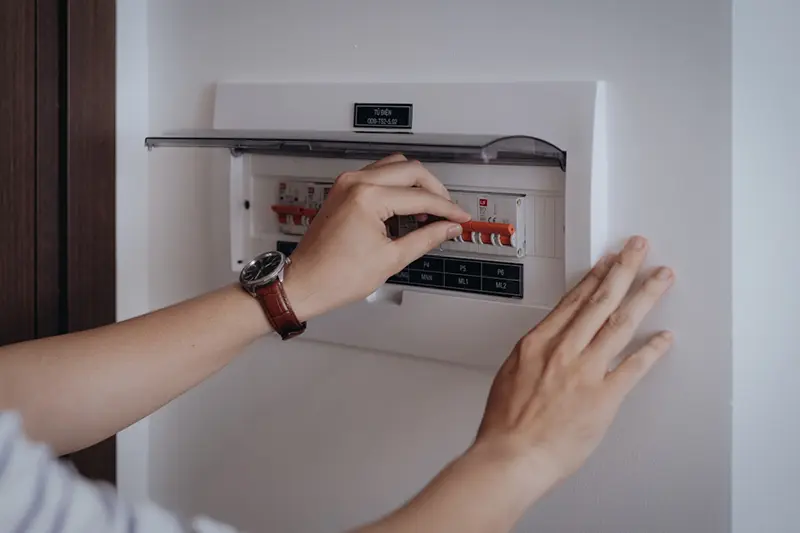 Cuadro eléctrico doméstico instalado y legalizado en vivienda de Vallirana, Barcelona